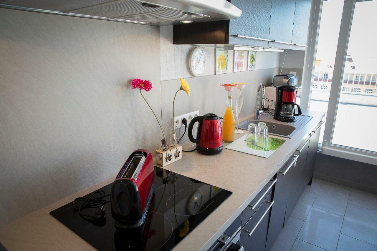 En Attique - Residence Le Ronsard ซิลิสตาต์ ภายนอก รูปภาพ